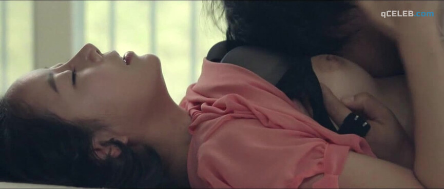 1. Ha Na-kyeong nude – House with a Nice View (2012)