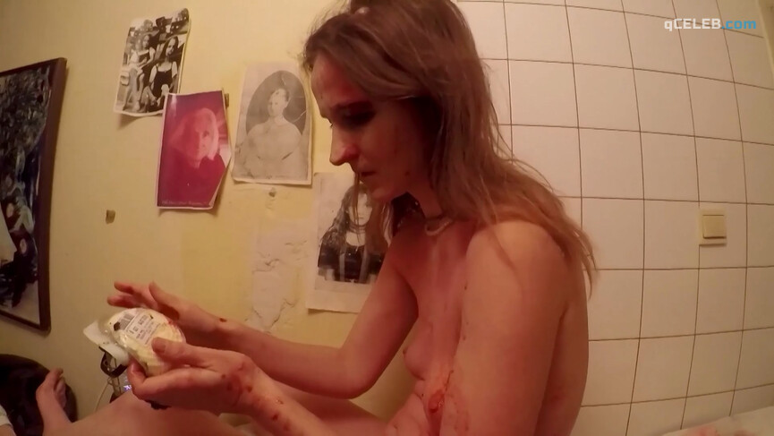 13. Astrid Hallen nude, Daria Infanti nude – The Private Death of Lizzy Siddal (2020)