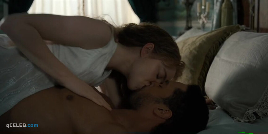 3. Phoebe Dynevor sexy – Bridgerton s01e08 (2020)