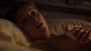 Phoebe Dynevor sexy – Bridgerton s01e05 (2020)
