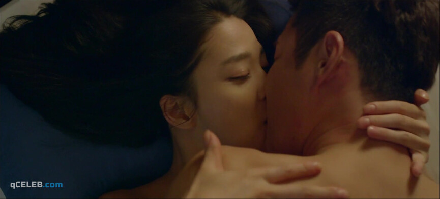 17. Han Go-eun sexy – Black Hand (2015)