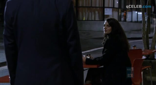 1. Danielle Cormack nude – Rake s01e03 (2010)