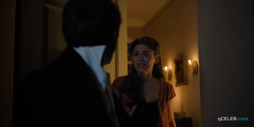 1. Sabrina Bartlett sexy – Bridgerton s01e04 (2020)