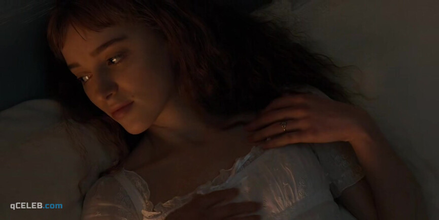 2. Phoebe Dynevor sexy – Bridgerton s01e03 (2020)
