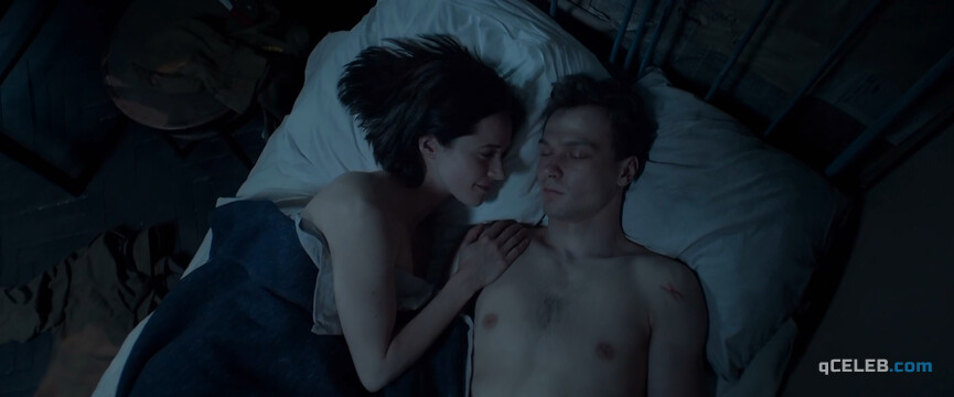 2. Olga Lerman sexy – Kalashnikov AK-47 (2020)