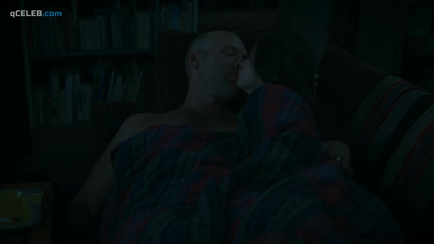 3. Janet Montgomery sexy – The Romanoffs s01e02 (2018)