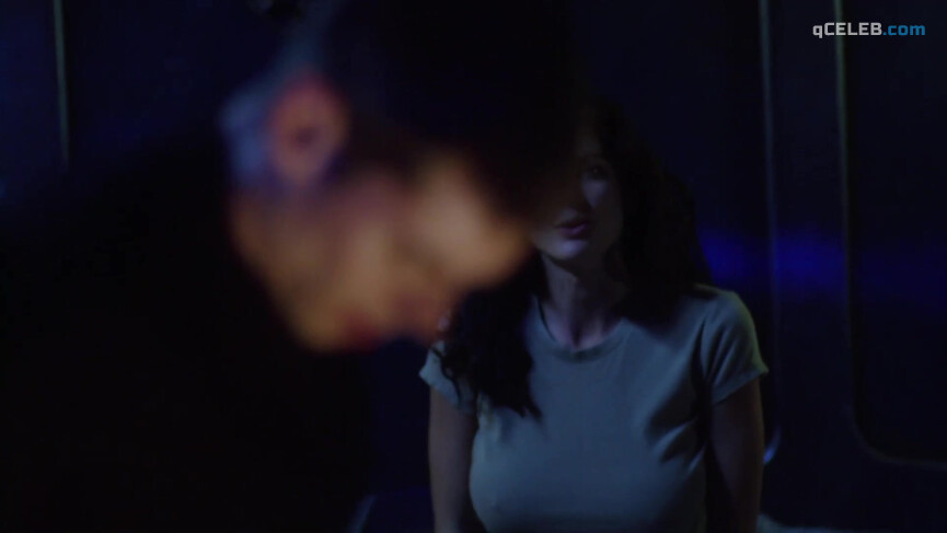 4. Julia Benson sexy – Stargate Universe s01e17 (2010)