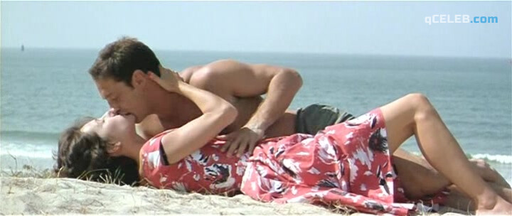 5. Valeria Bruni Tedeschi nude, Zabou Breitman sexy, Nathalie Baye sexy – C'est La Vie (1990)