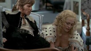 Faye Dunaway sexy – The Four Musketeers (1974)