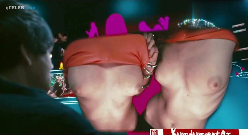 2. Nikita Ramsey nude, Jade Ramsey nude – Gamer (2009)