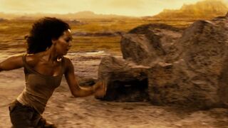 Keri Hilson sexy – Riddick (2013)