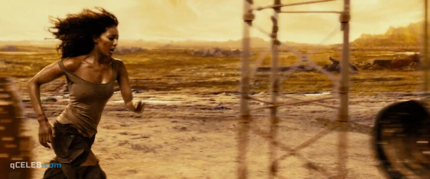 1. Keri Hilson sexy – Riddick (2013)