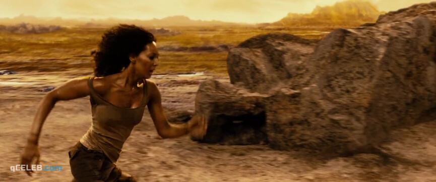 2. Keri Hilson sexy – Riddick (2013)
