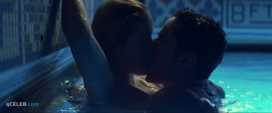 9. Erika Christensen sexy, Shiri Appleby sexy – Swimfan (2002)