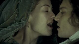 Rosamund Pike sexy – The Libertine (2004)