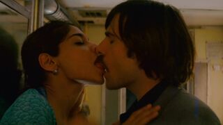 Amara Karan sexy – The Darjeeling Limited (2007)