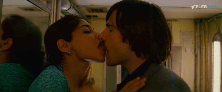 5. Amara Karan sexy – The Darjeeling Limited (2007)