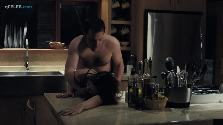 13. Vera Farmiga sexy – Orphan (2009)