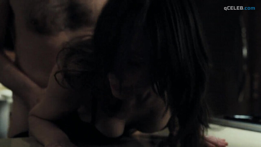 5. Vera Farmiga sexy – Orphan (2009)