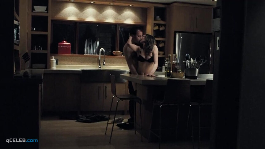 8. Vera Farmiga sexy – Orphan (2009)