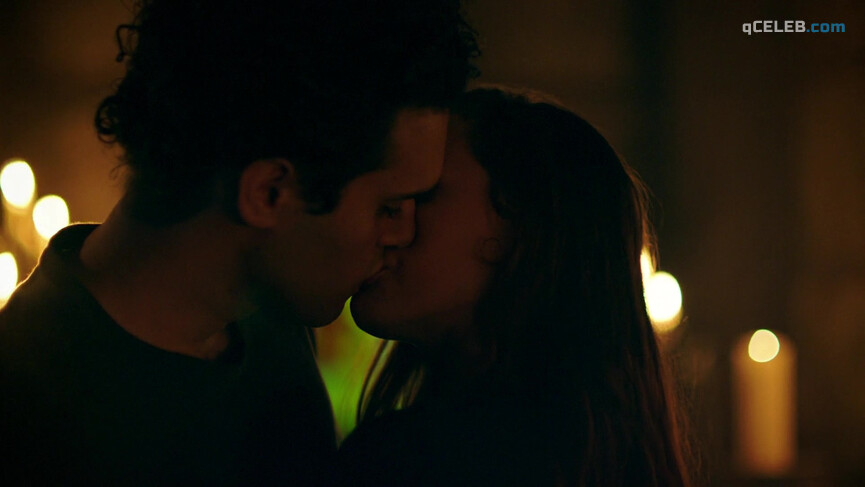 2. Danielle Rose Russell sexy – Legacies s03e04 (2018)