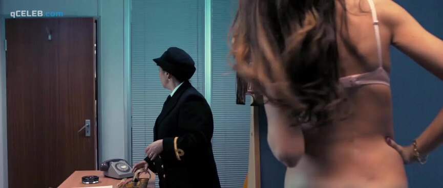 7. Saffron Burrows sexy, Hattie Morahan sexy, Louise Chambers nude – The Bank Job (2008)