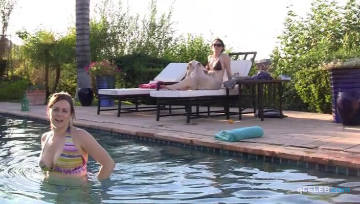 1. Katie Featherston sexy, Sprague Grayden sexy – Paranormal Activity 2 (2010)