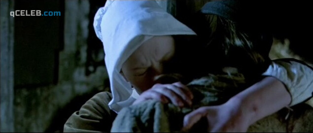 4. Scarlett Johansson sexy – Girl with a Pearl Earring (2003)