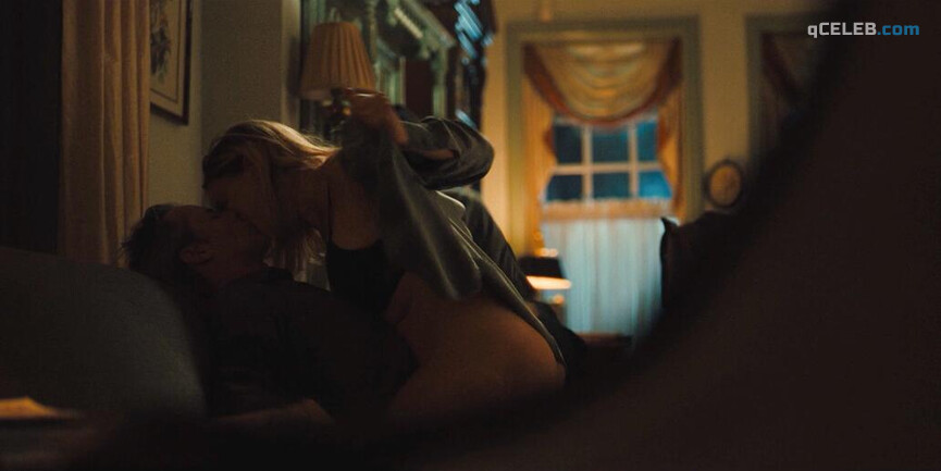 1. Kate Winslet sexy – Mare of Easttown s01e01 (2021)