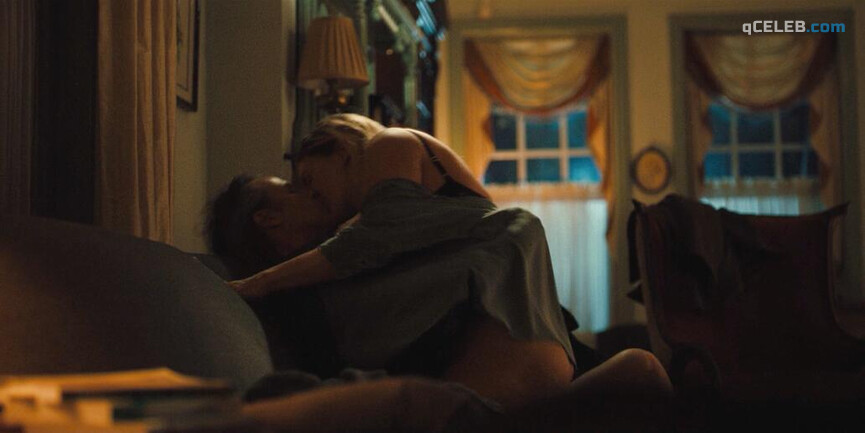 3. Kate Winslet sexy – Mare of Easttown s01e01 (2021)