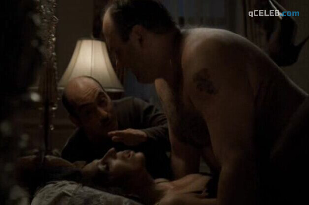 5. Kathrine Narducci sexy – The Sopranos s05e11 (2004)