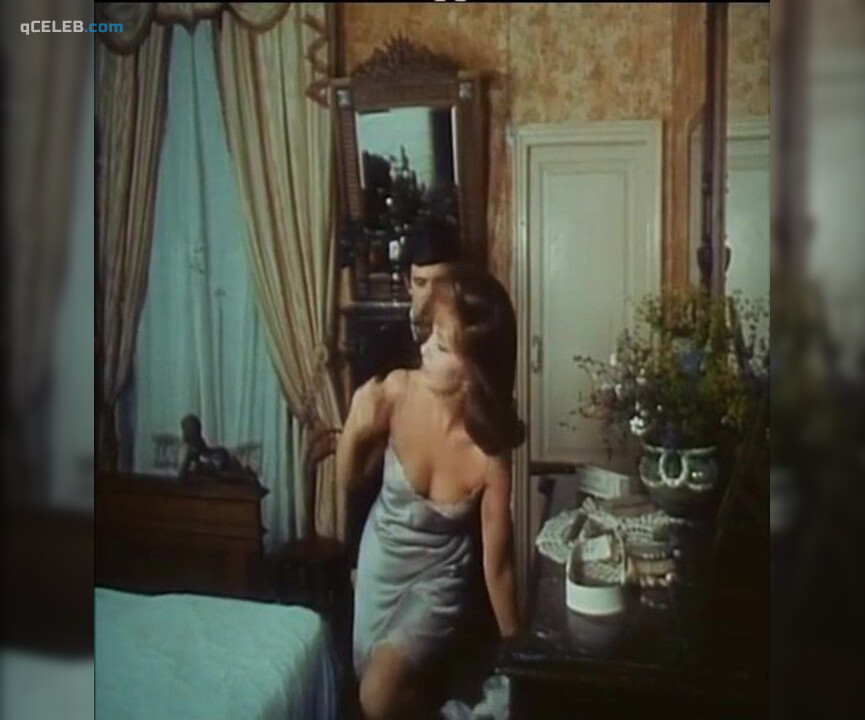 4. Gina Lollobrigida sexy – That Splendid November (1969)