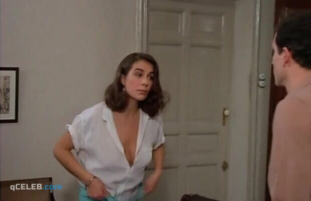 1. Alejandra Grepi nude – El rollo de septiembre (1985)