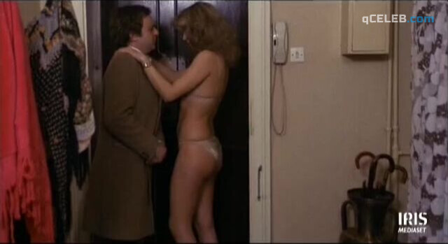 1. Daniela Poggi sexy – Belli e brutti ridono tutti (1979)