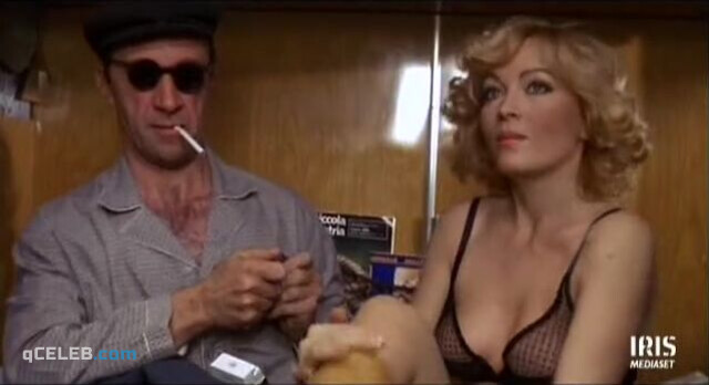 4. María Baxa sexy – Belli e brutti ridono tutti (1979)