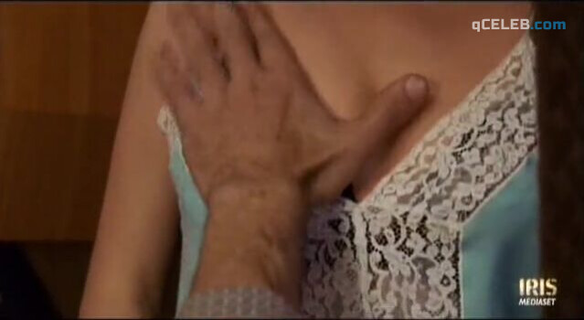 7. María Baxa sexy – Belli e brutti ridono tutti (1979)