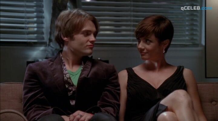 5. Natalie Zea sexy, Zoe McLellan sexy – Dirty Sexy Money s02e06 (2008)