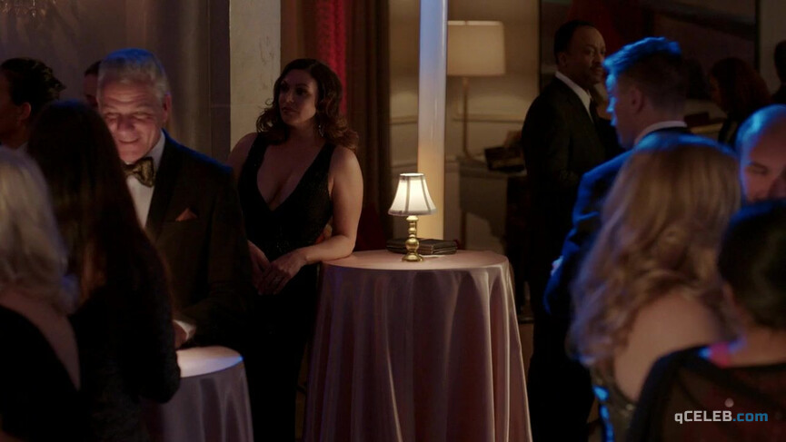 1. Aerica D'Amaro sexy – Dynasty s03e18 (2020)