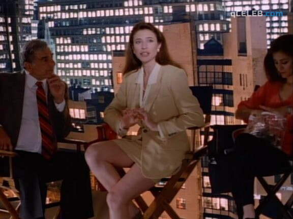 1. Mimi Rogers sexy – Dream On s02e01 (1991)