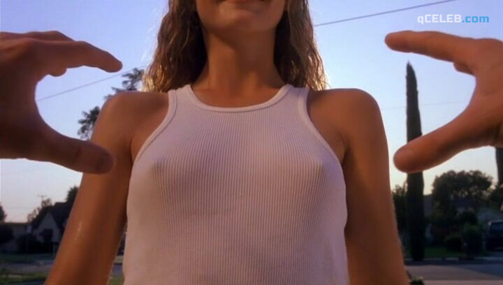 10. Keri Russell sexy, Catherine Hicks sexy – Eight Days a Week (1997)