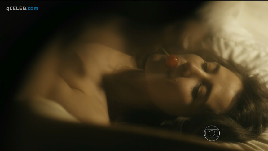 7. Paula Burlamaqui sexy, Marjorie Estiano nude – Eu Que Amo Tanto s01e03 (2014)