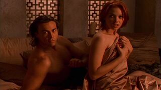 Kristanna Loken sexy – Mortal Kombat: Conquest s01e19 (1999)