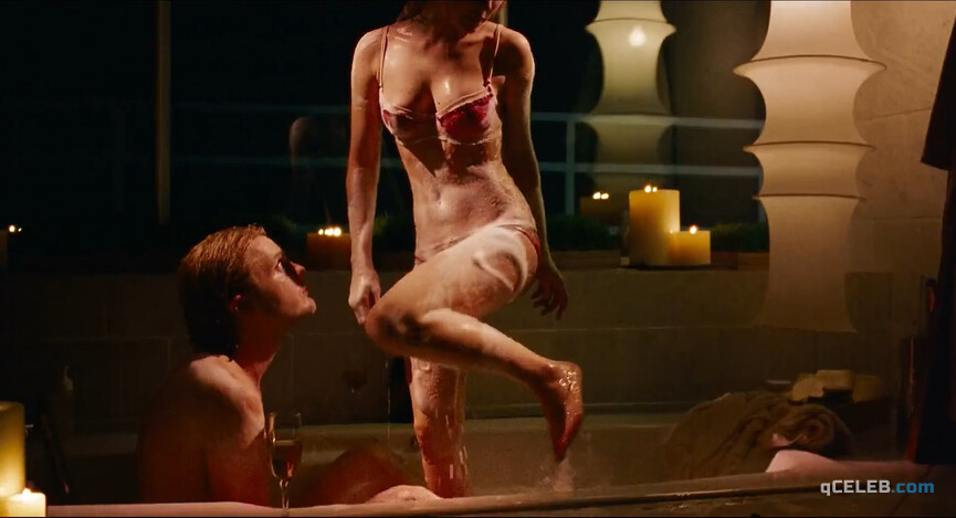 12. Alison Lohman sexy, Gina Gershon sexy, Nicole Vicius sexy – Delirious (2006)