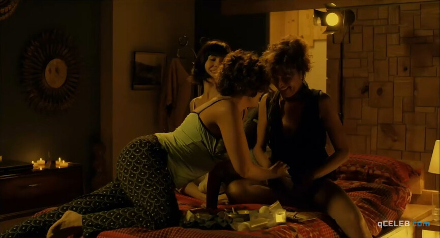 12. Silvia Bel sexy, Olalla Moreno sexy, Cristina Plazas sexy – 1.000 maneres de menjar-se un ou (2013)
