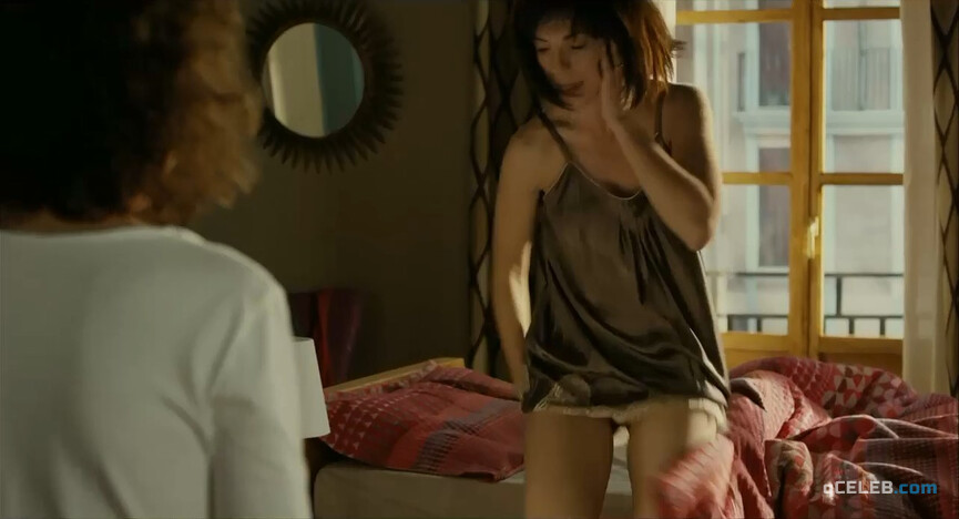 4. Silvia Bel sexy, Olalla Moreno sexy, Cristina Plazas sexy – 1.000 maneres de menjar-se un ou (2013)
