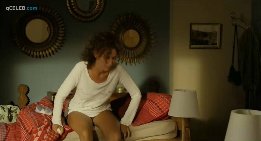 5. Silvia Bel sexy, Olalla Moreno sexy, Cristina Plazas sexy – 1.000 maneres de menjar-se un ou (2013)