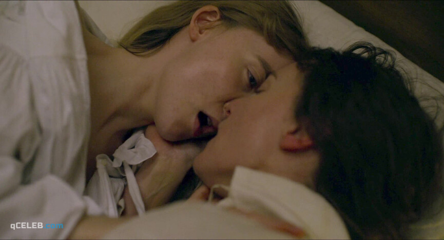 2. Kate Winslet nude, Saoirse Ronan nude – Ammonite (2020)