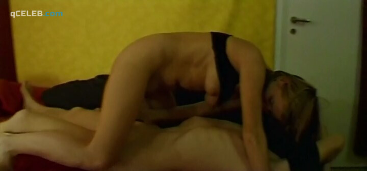 12. Scarlett Anderson nude – Extremism Breaks My Balls (2000)