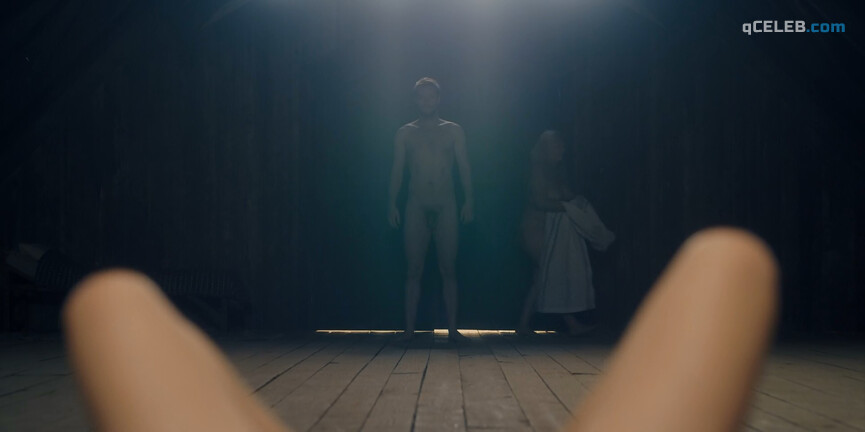 5. Isabelle Grill nude – Midsommar (2019)