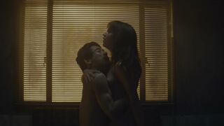Alicia Vikander nude, Riley Keough nude – Earthquake Bird (2019)